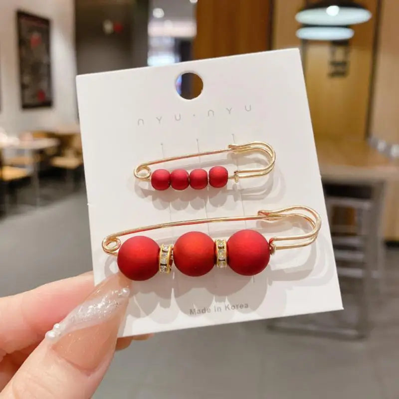 Elegant Pearl Clip: Versatile Waist & Collar Brooch