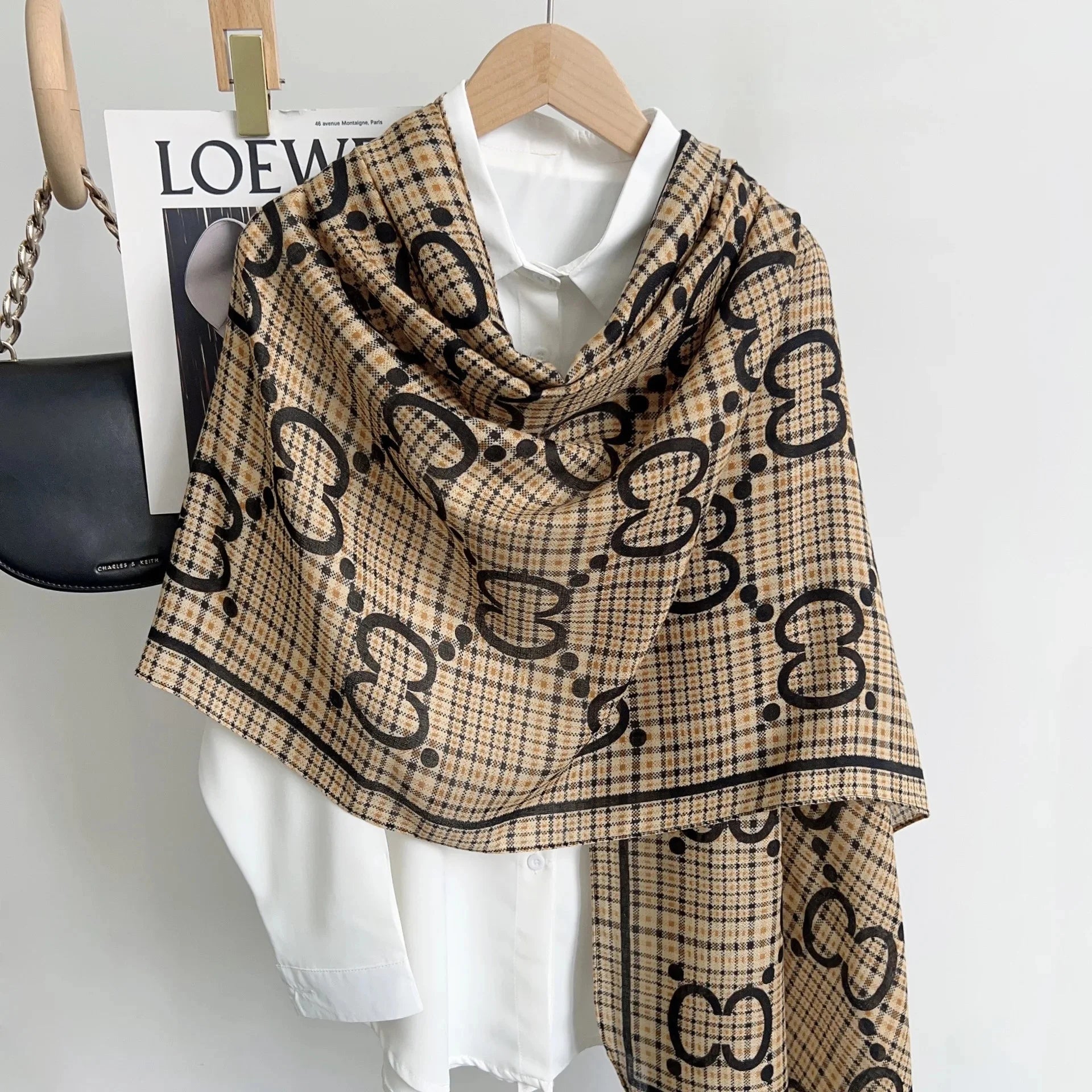 Écharpe Chic Coton-Lin : Élégance et Protection Solaire