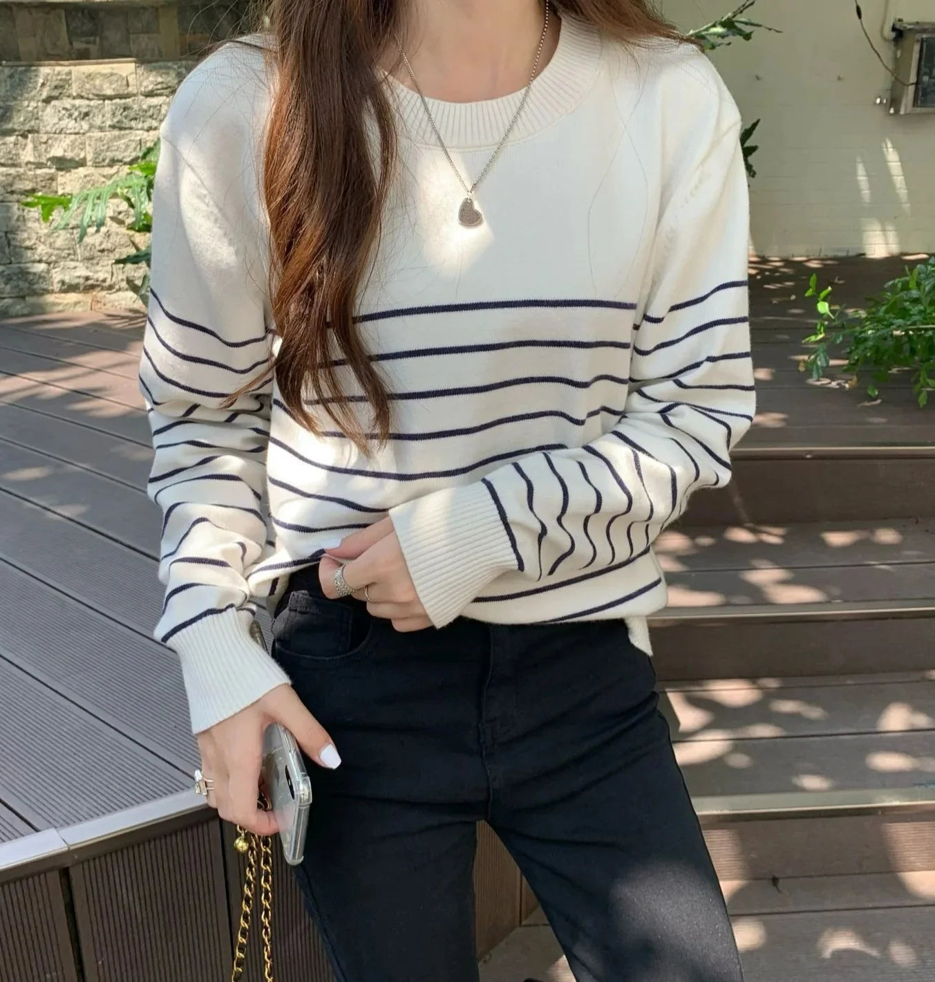 Pull Ample Rayé à Manches Longues - Élégance Printanière