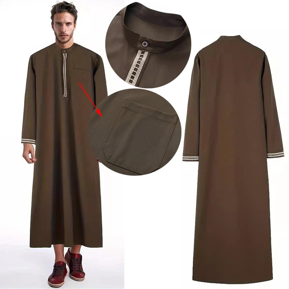 Élégance Arabe: Robe Masculine en Patchwork