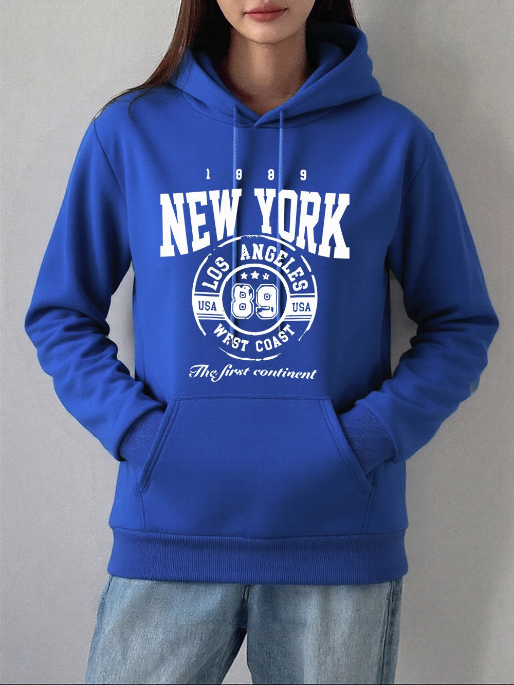 Coastal Chic Women's Hoodie: Warm & Casual Comfort