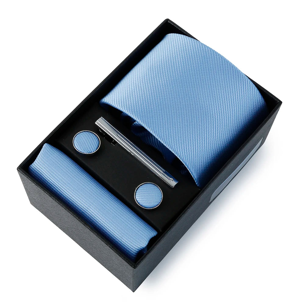 Élégance Classique : Ensemble Cravate & Accessoires