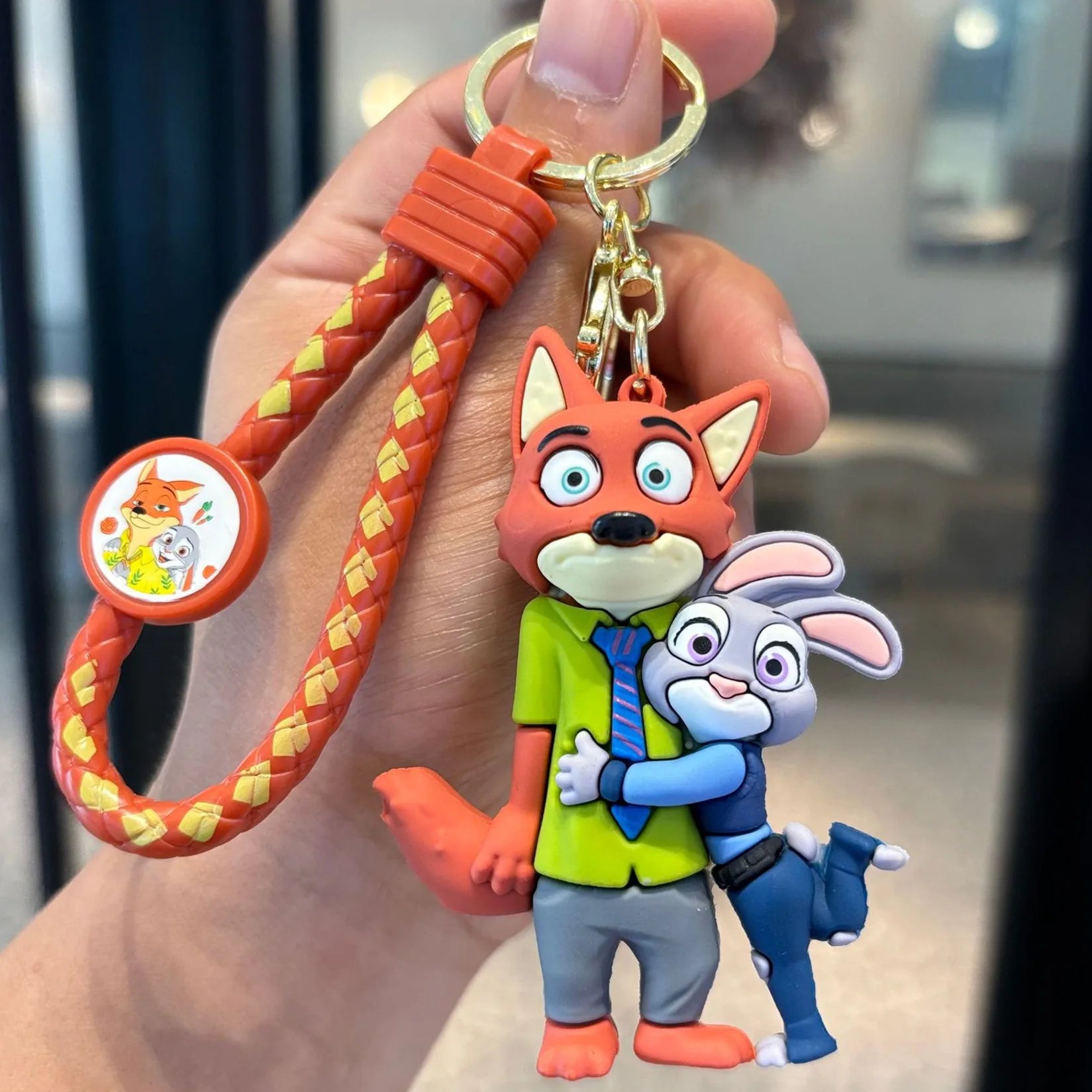 Disney Charm Keychains: Mickey, Minnie & Lilo Fun!