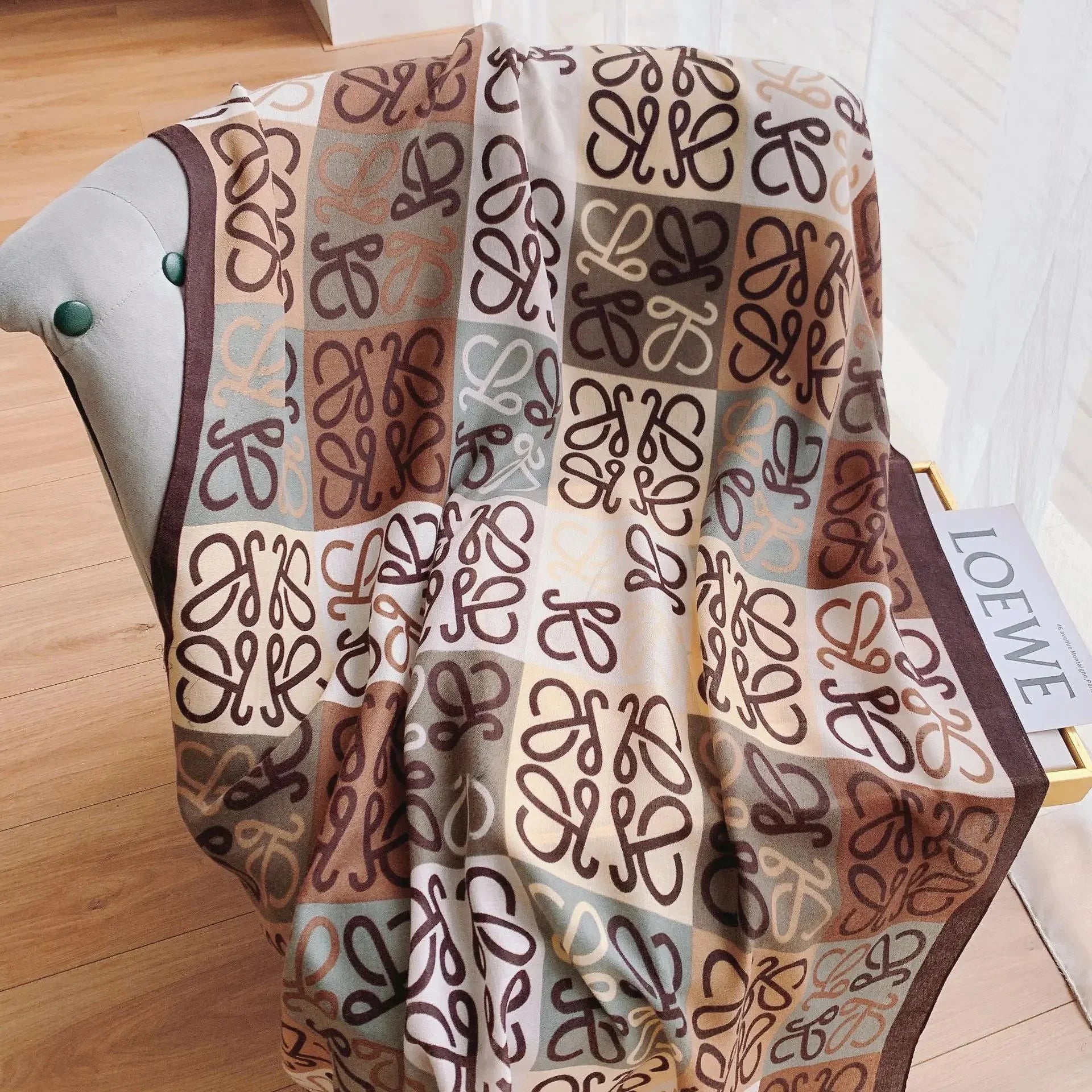 Écharpe Chic Coton-Lin : Élégance et Protection Solaire