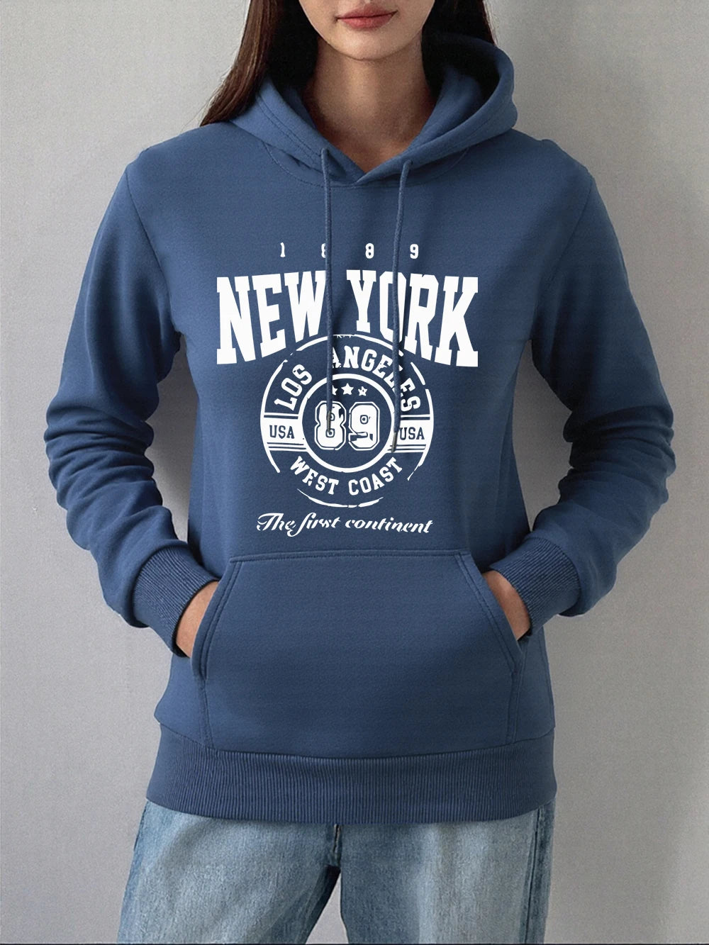 Coastal Chic Women's Hoodie: Warm & Casual Comfort