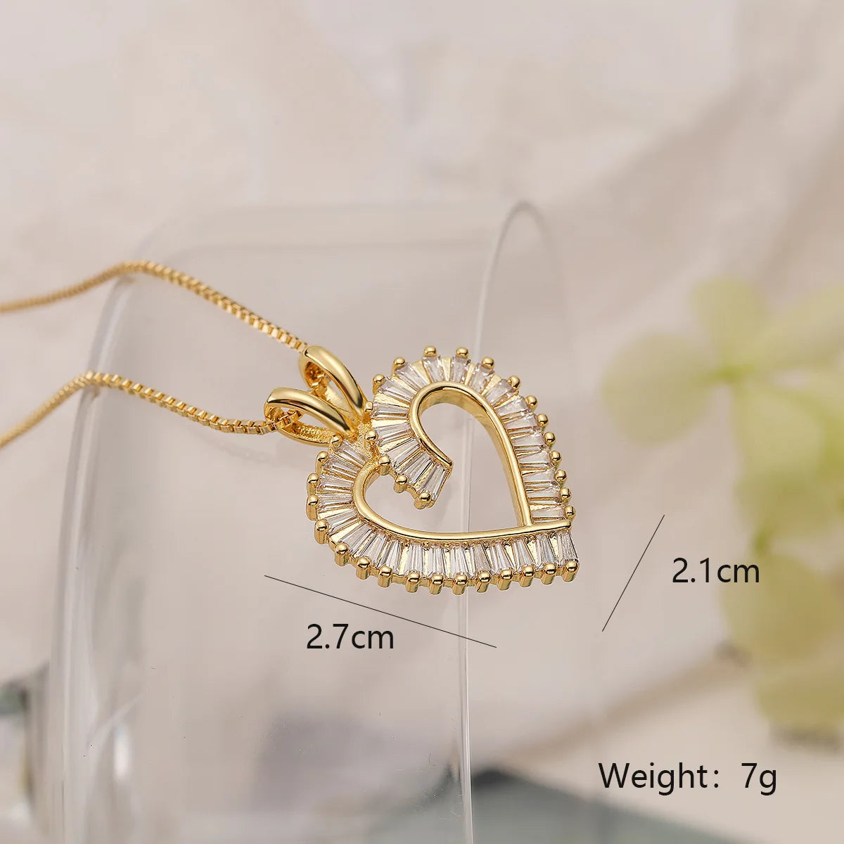 Zircon Heart Pendant Necklace by Mafisar