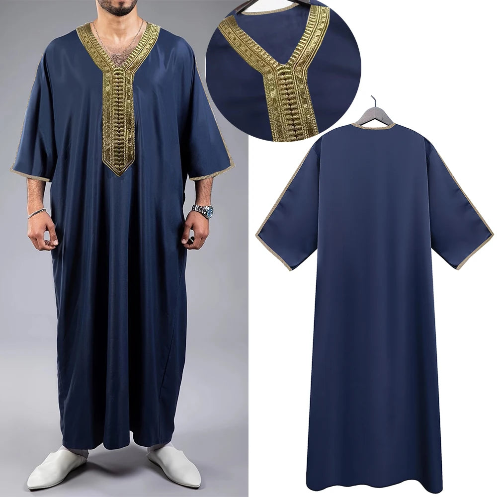 Élégance Arabe: Robe Masculine en Patchwork