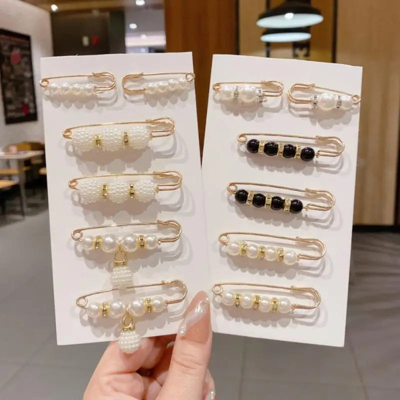 Elegant Pearl Clip: Versatile Waist & Collar Brooch