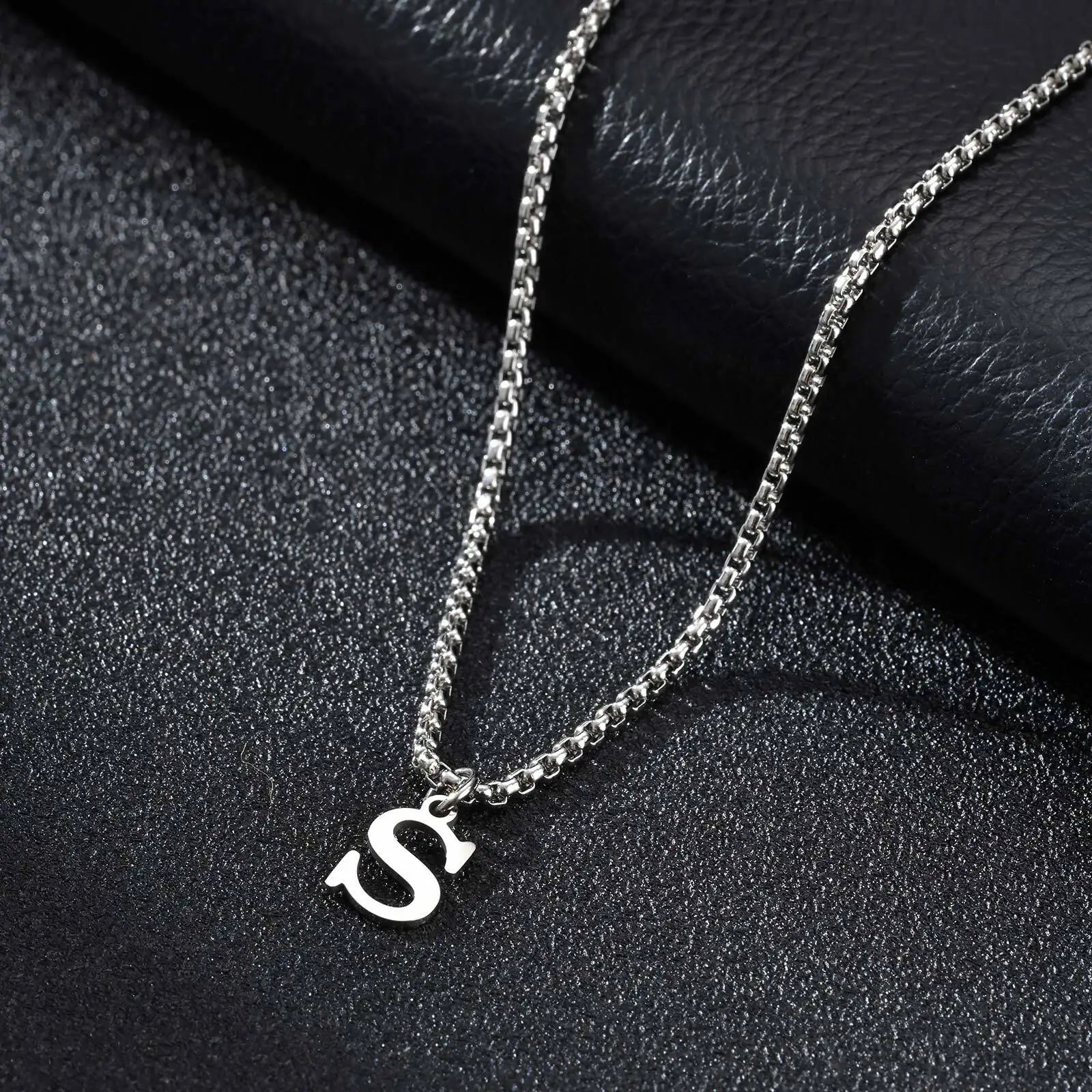Collier Initiales Vnox en Acier Inoxydable
