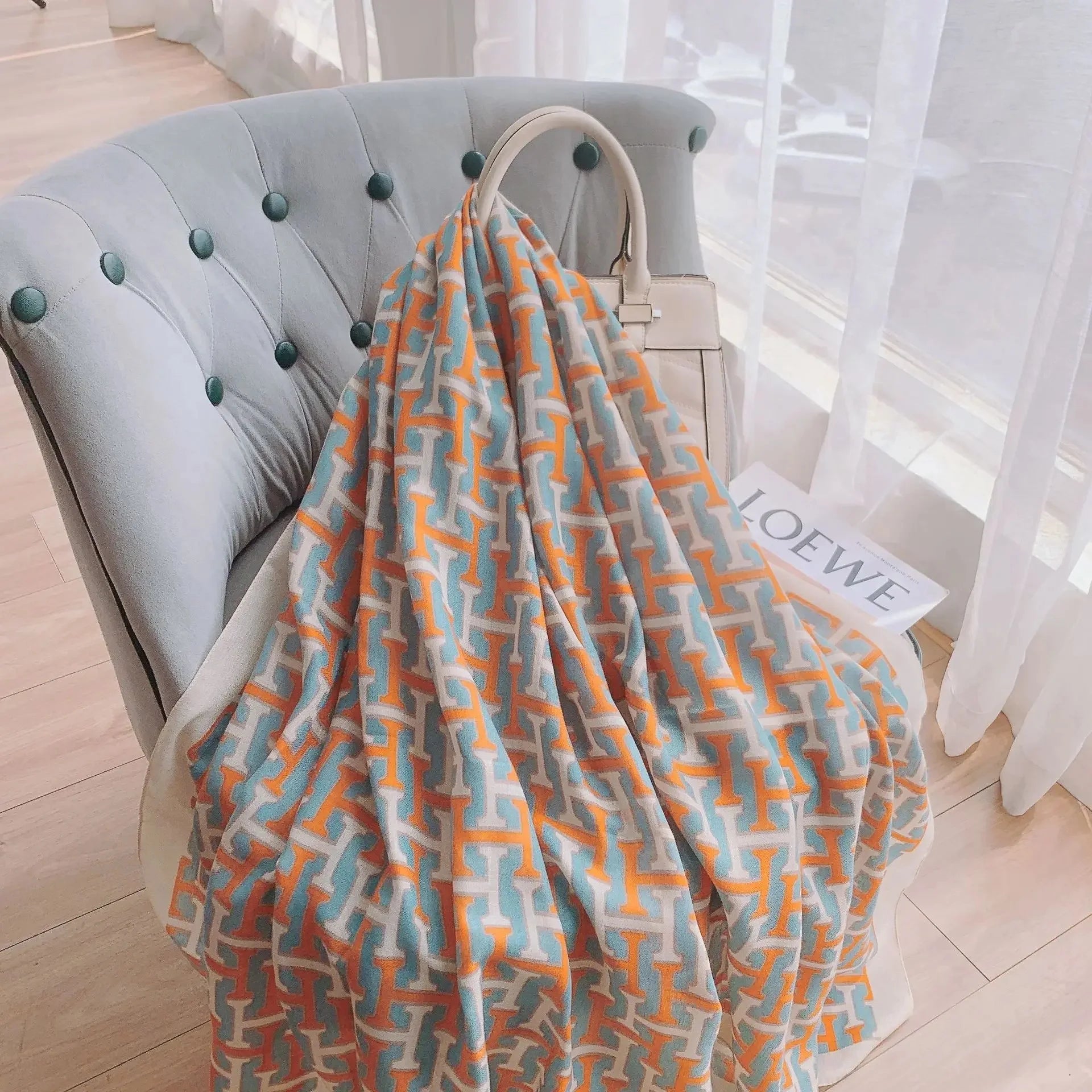 Écharpe Chic Coton-Lin : Élégance et Protection Solaire