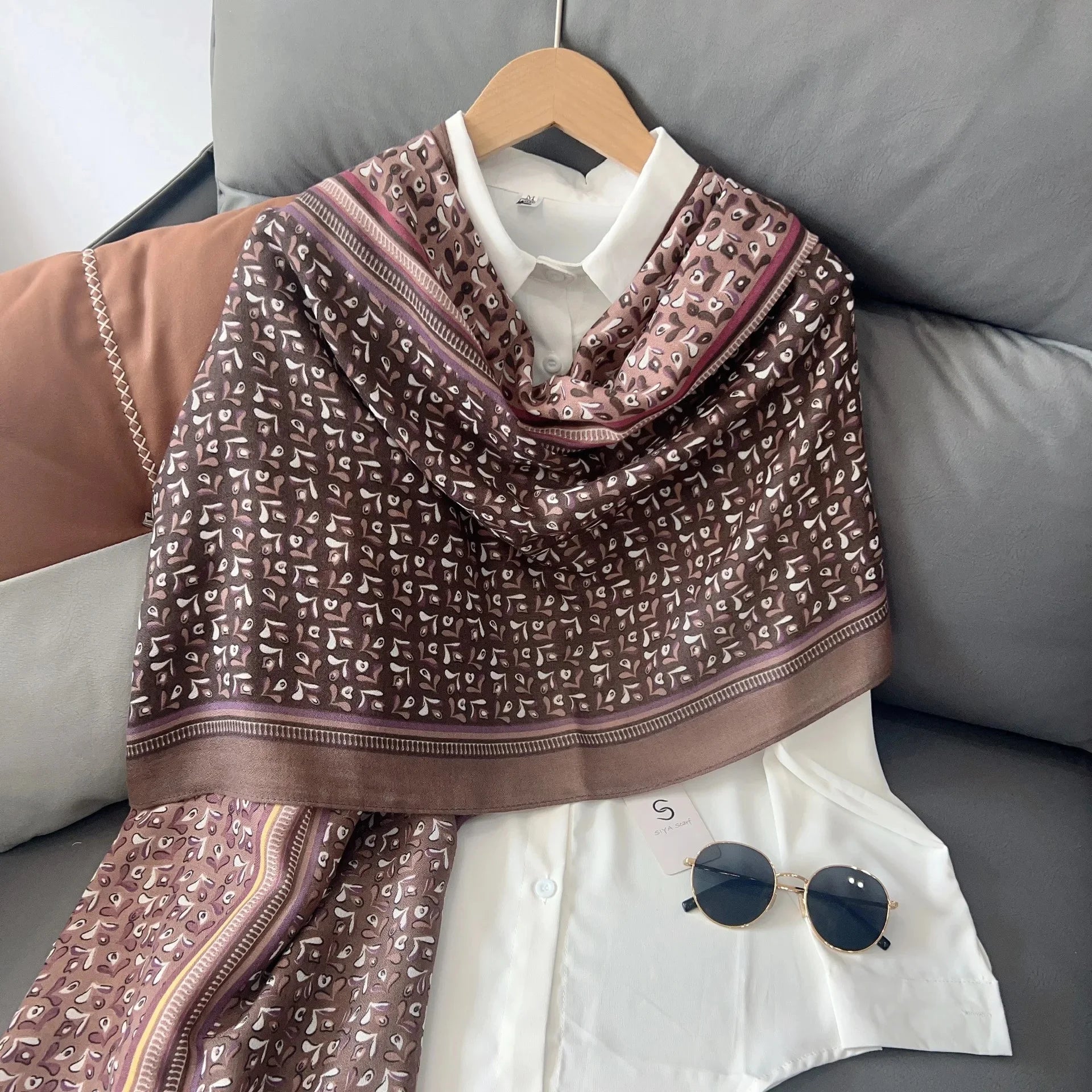 Écharpe Chic Coton-Lin : Élégance et Protection Solaire