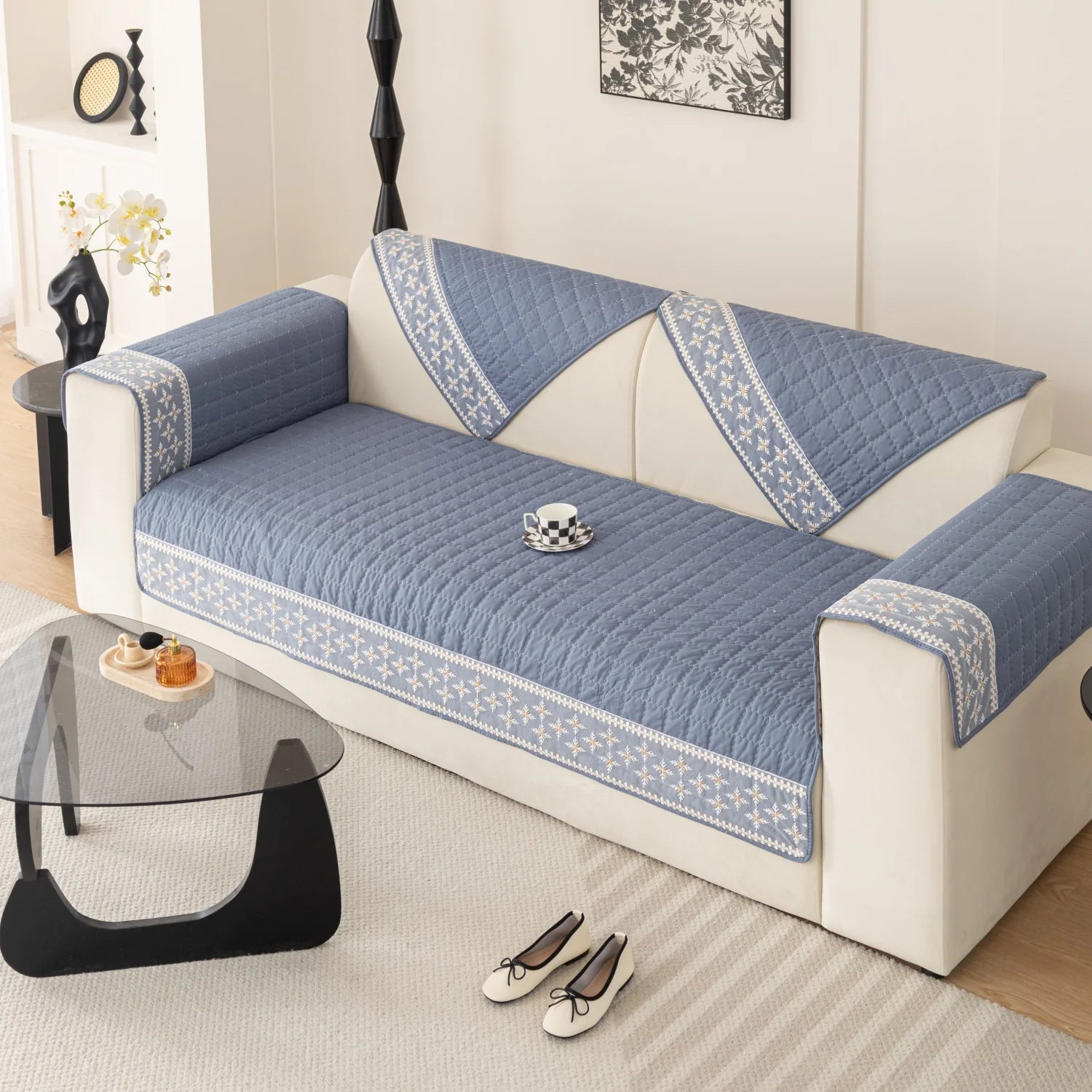 Housse Antidérapante 4 Saisons avec Dentelle Flocon