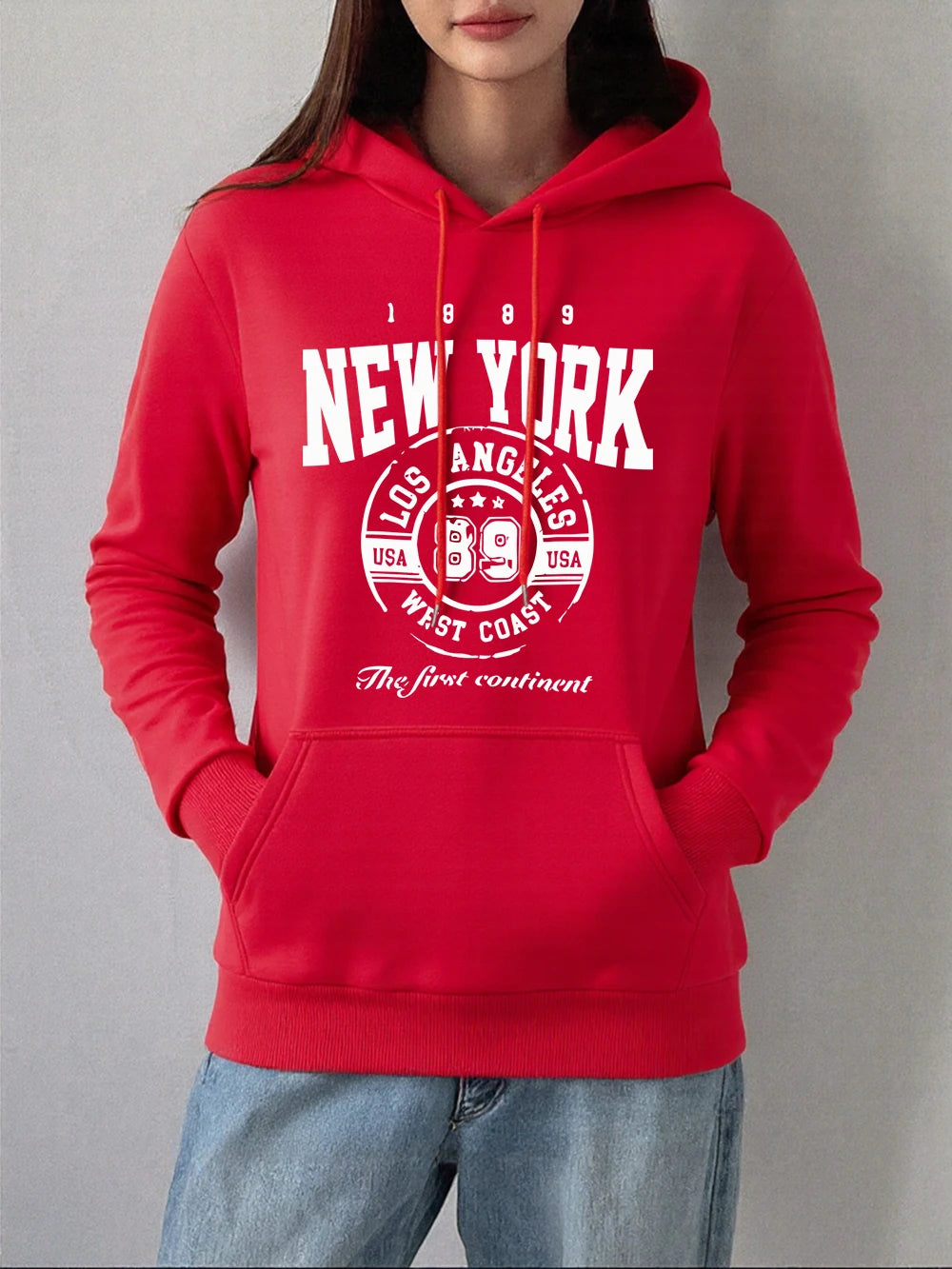 Coastal Chic Women's Hoodie: Warm & Casual Comfort