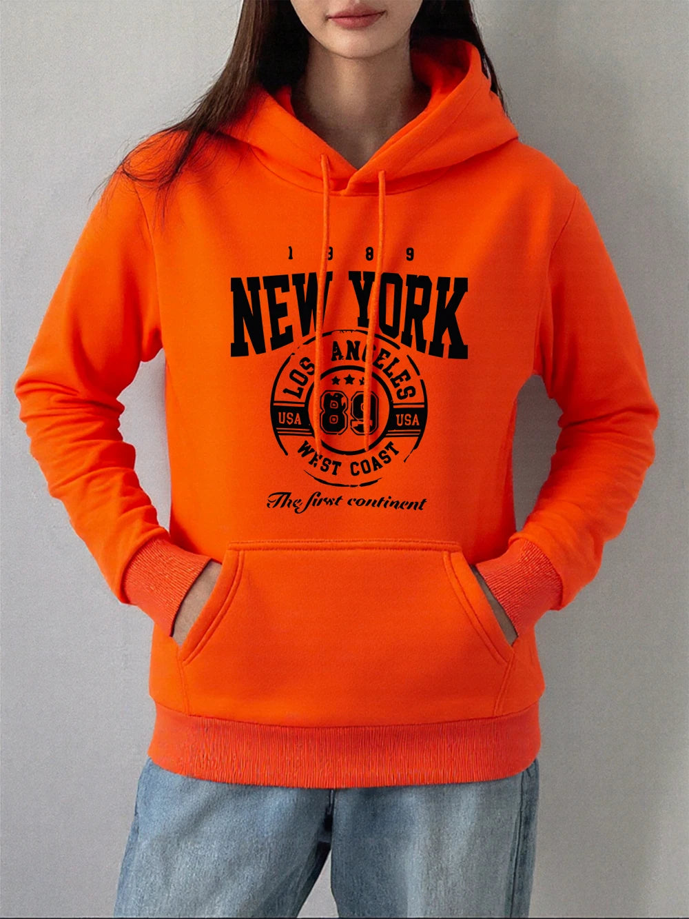 Coastal Chic Women's Hoodie: Warm & Casual Comfort