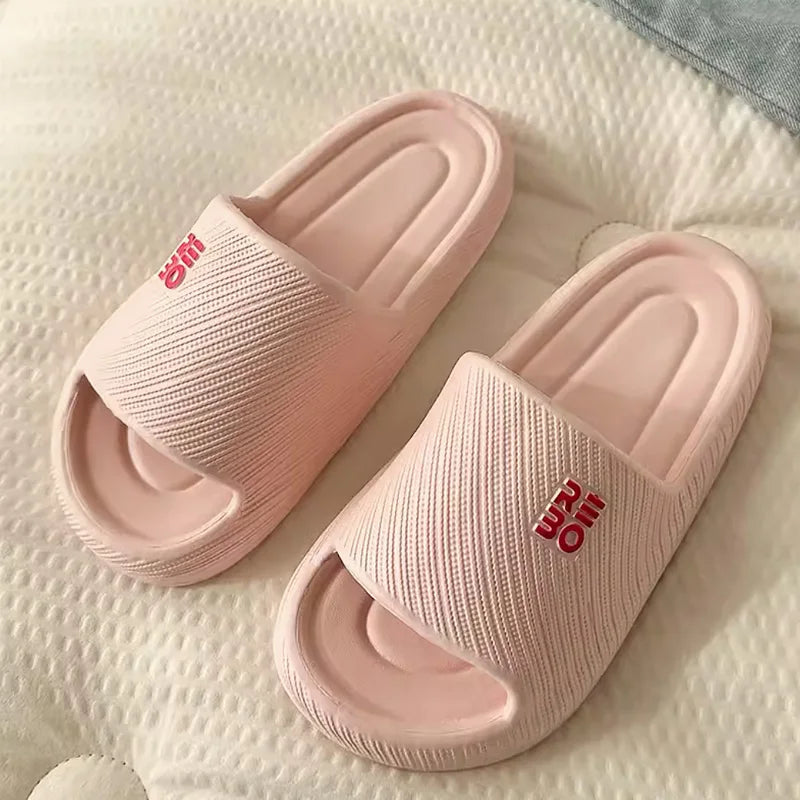 Pantoufles d'été confortables pour hommes et femmes