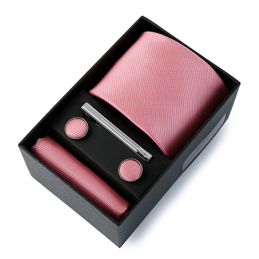 Élégance Classique : Ensemble Cravate & Accessoires