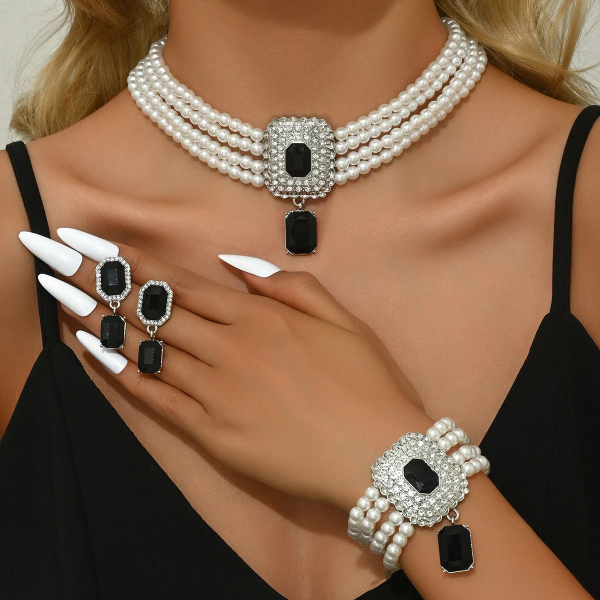 Bijoux Élégance Néo-Gothique