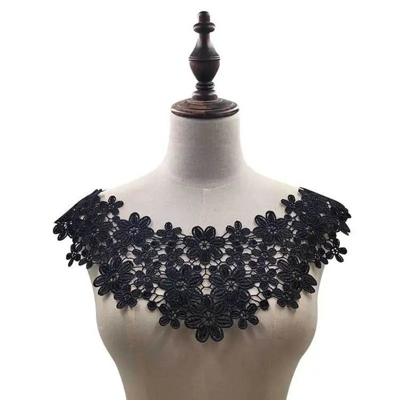 Col en dentelle floral détachable