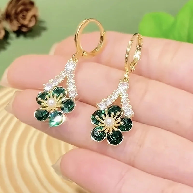 Éclat Vert: Boucles d'Oreilles Pendantes Chic