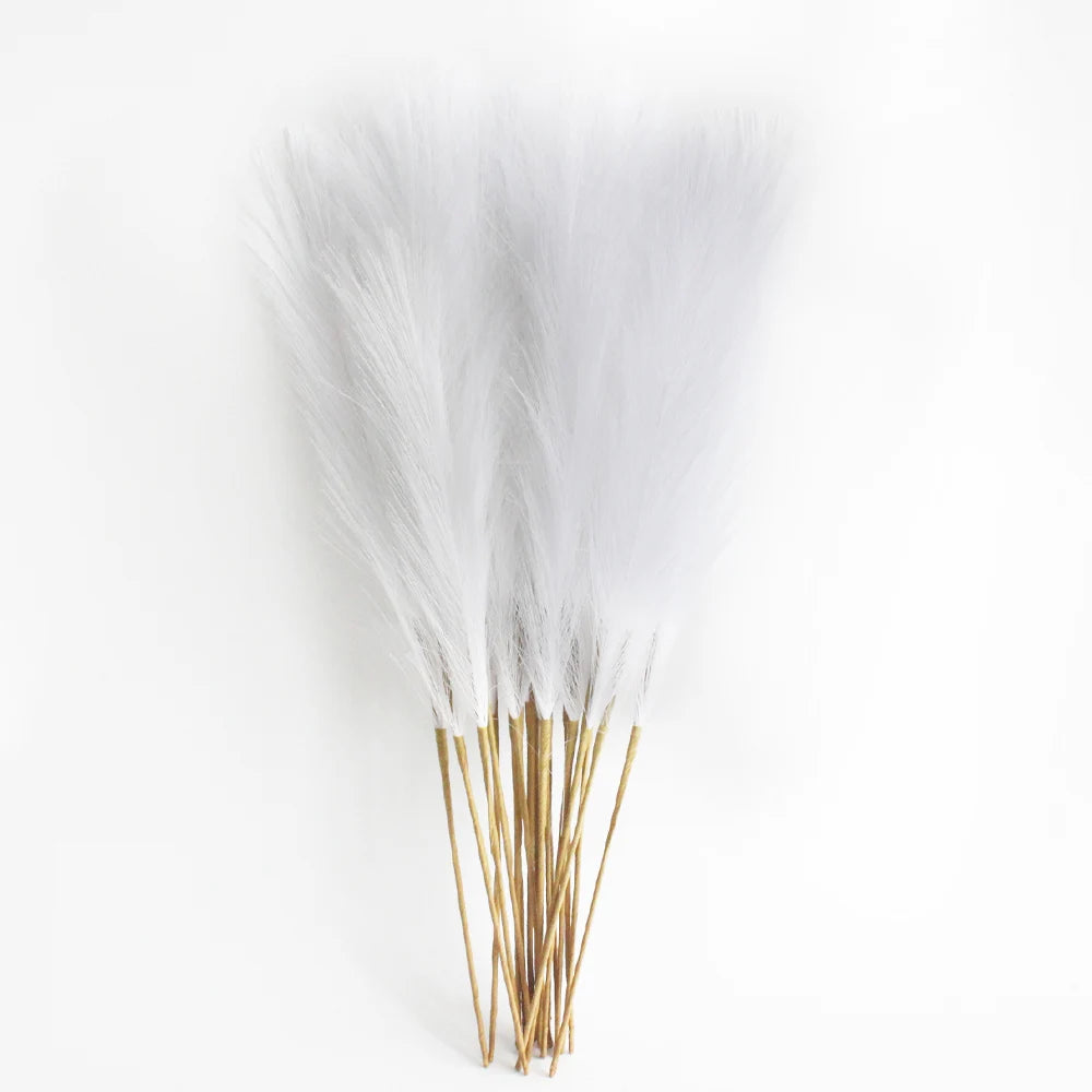 Elegant Pampas Grass: Faux Floral Décor Set