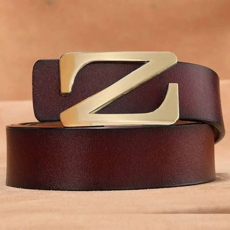 Ceinture rétro en cuir homme, boucle lisse stylée.