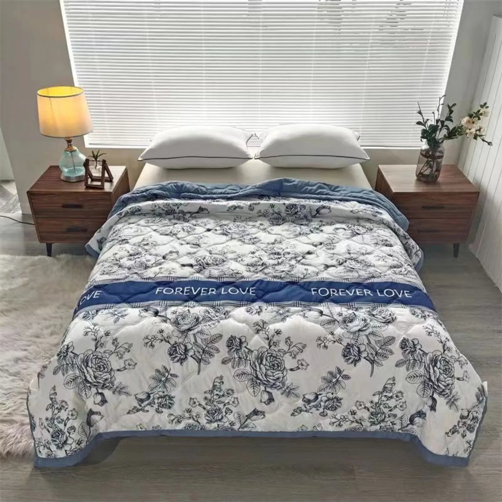 BreezeLite Queen Quilt: Airy Comfort for Summer Nights