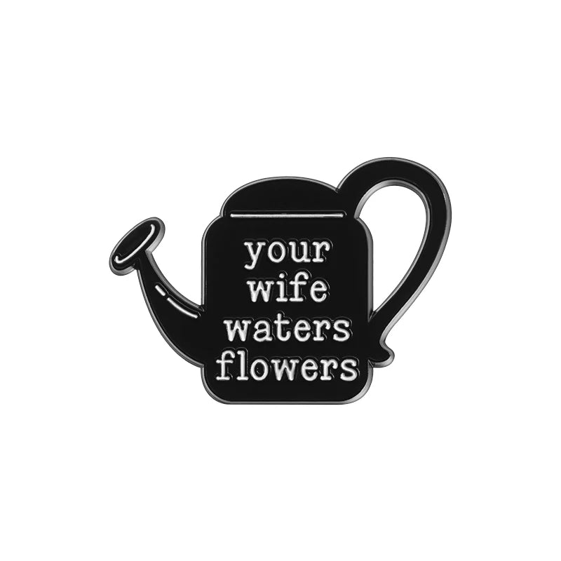 Broche Rock Swift : Bijou Émail Métal pour Fans Passionnés