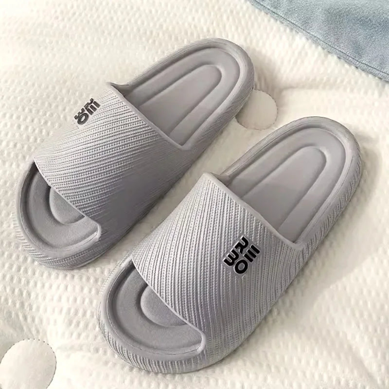 Pantoufles d'été confortables pour hommes et femmes