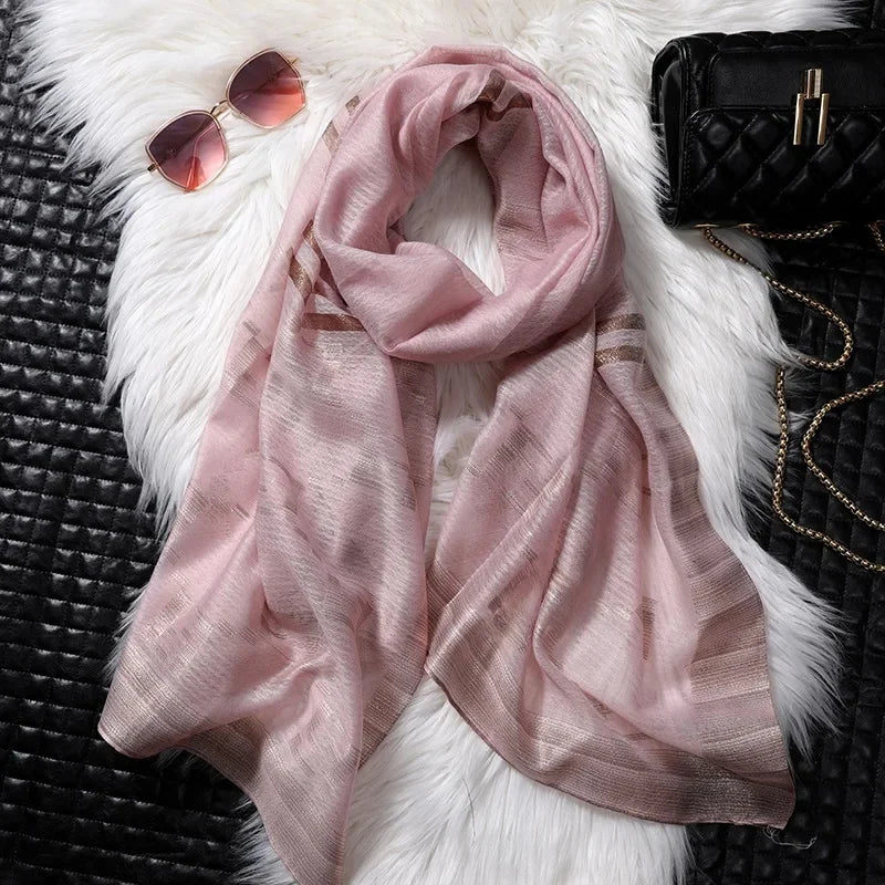 Écharpe en soie coréenne rayée dorée chic et polyvalente