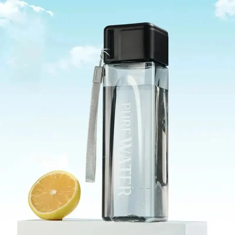 CarréHydro: Bouteille Sport avec Câble de Lait