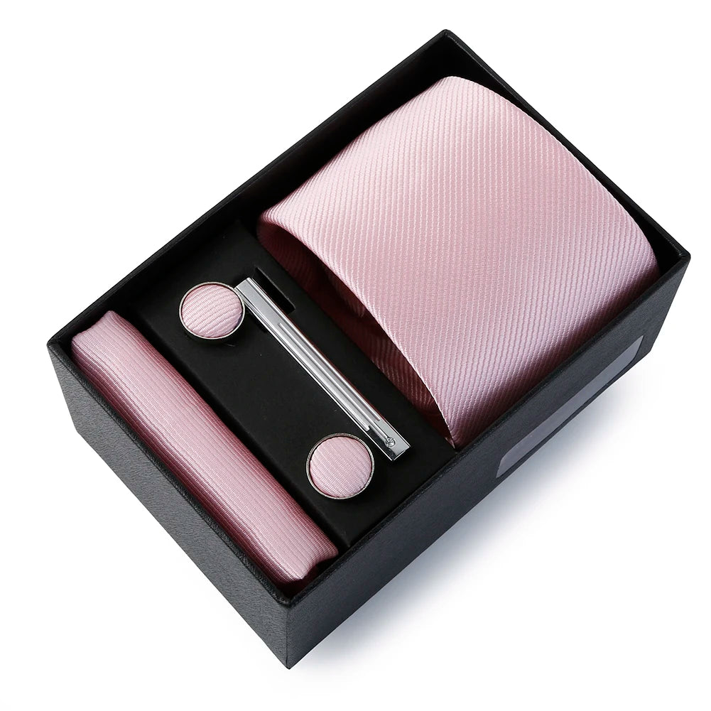 Élégance Classique : Ensemble Cravate & Accessoires