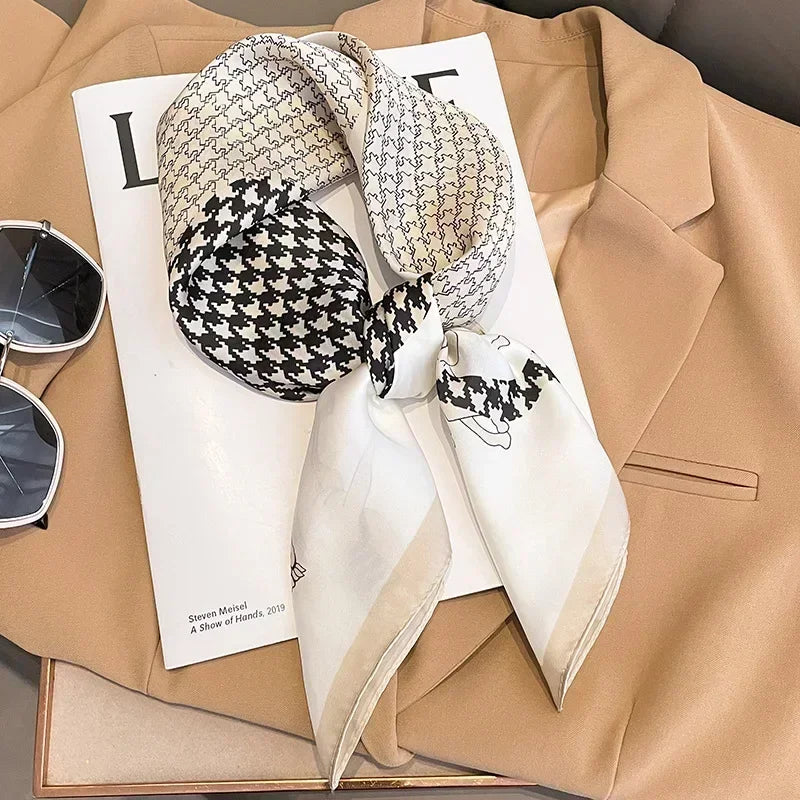 Foulard Luxe Satiné Équestre pour Femme