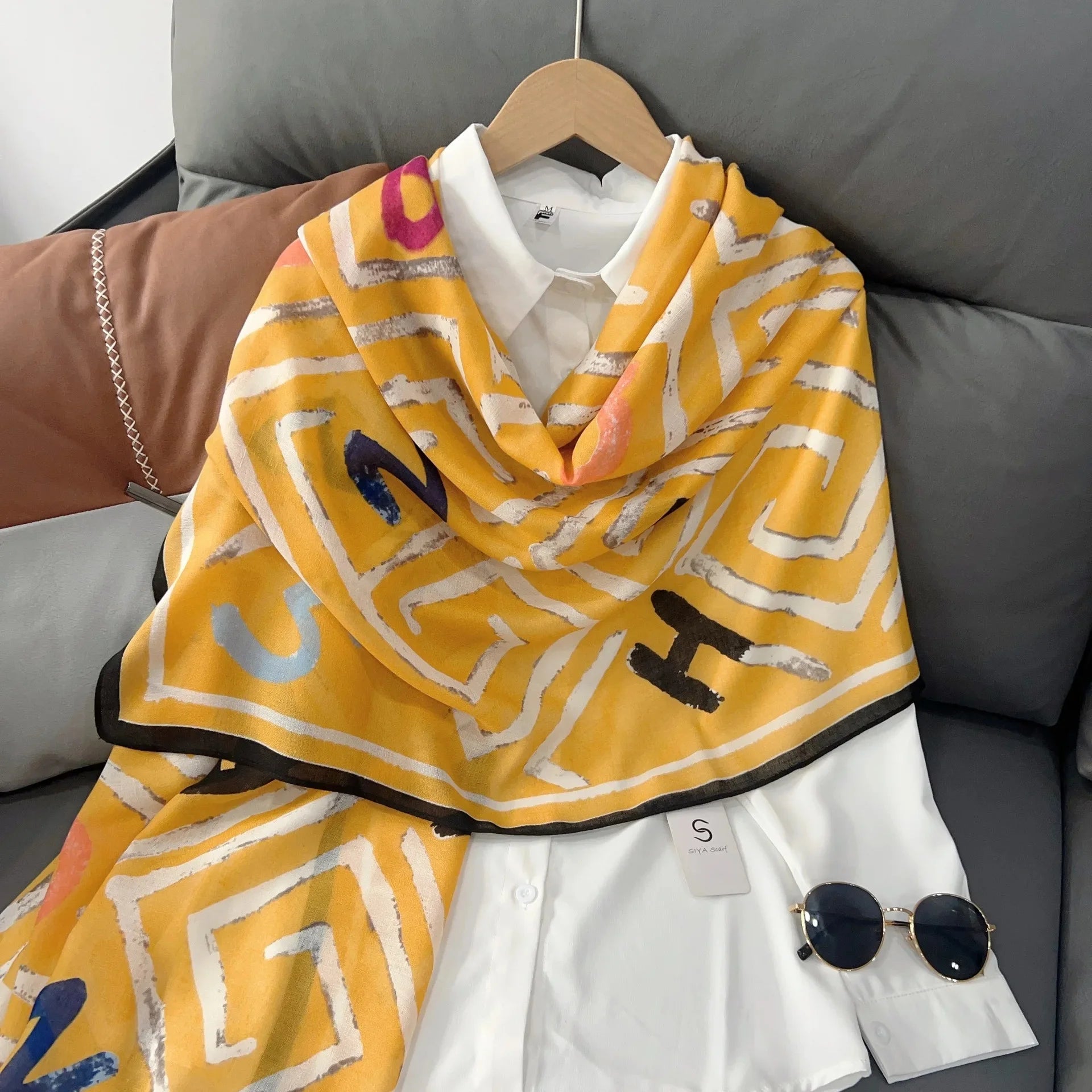 Écharpe Chic Coton-Lin : Élégance et Protection Solaire