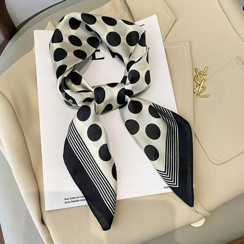 Foulard Luxe Satiné Équestre pour Femme