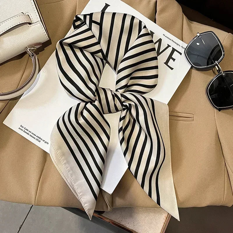 Foulard Luxe Satiné Équestre pour Femme