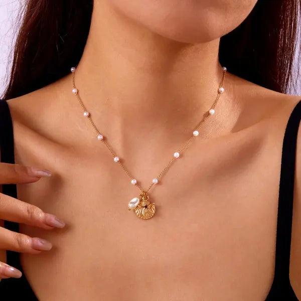 Starfish & Turtle Pendant Necklace - Beachy Elegance