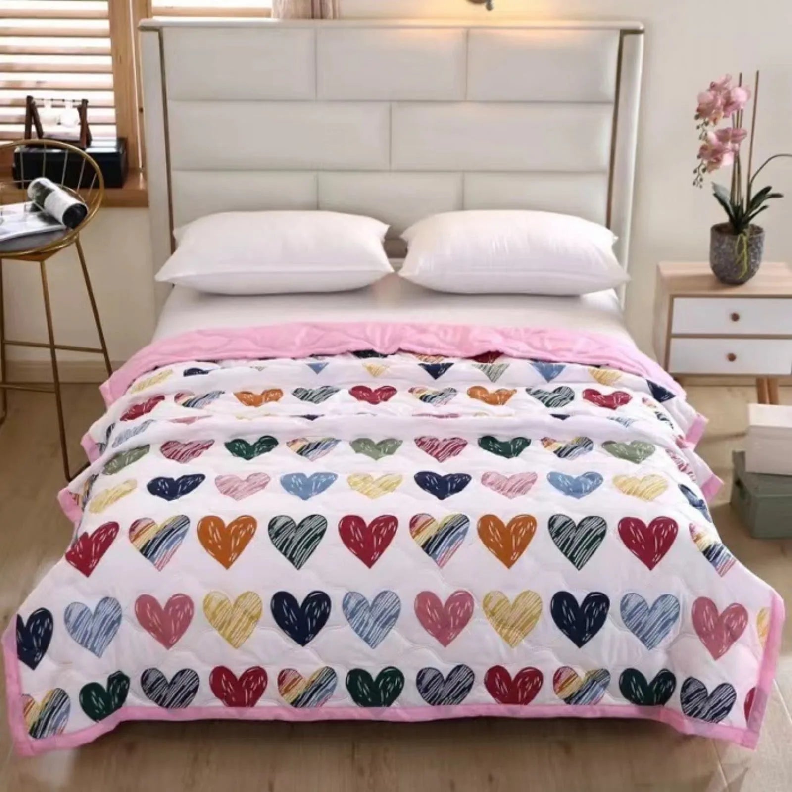 BreezeLite Queen Quilt: Airy Comfort for Summer Nights