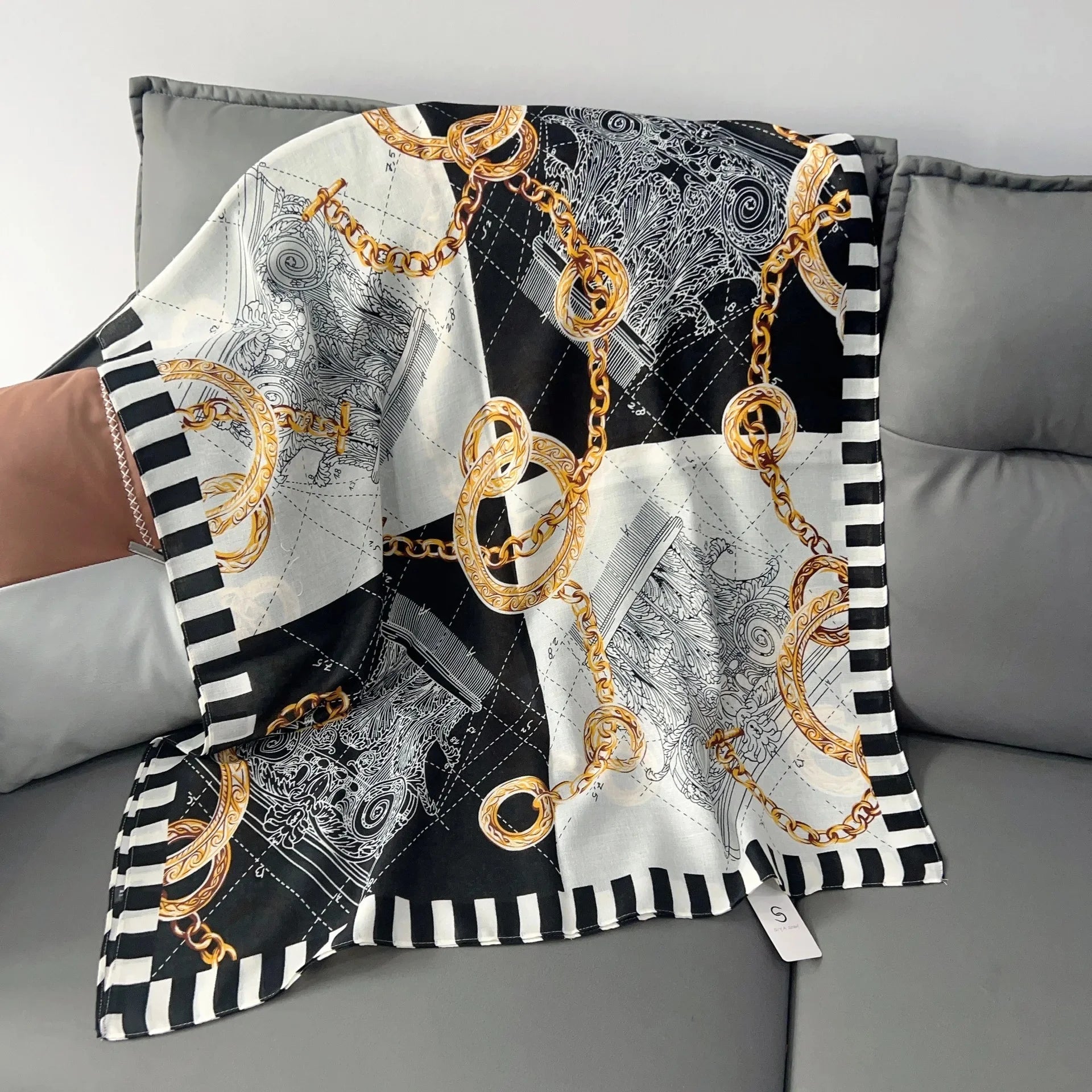 Écharpe Chic Coton-Lin : Élégance et Protection Solaire