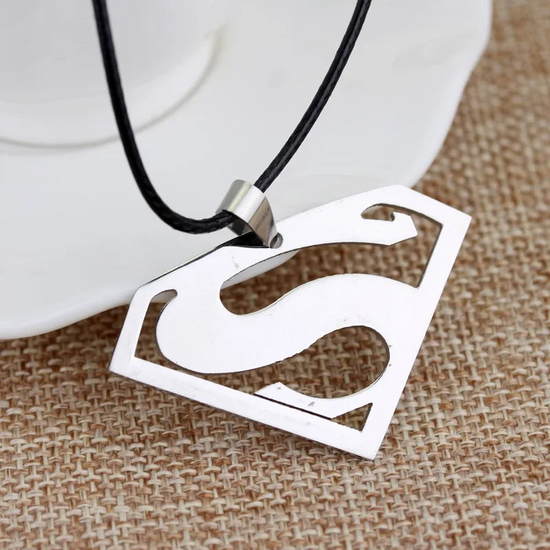 Superman Bat Keychain - Metal Pendant for Fans