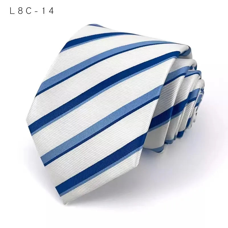 Cravate Luxe Rayée Marine - Style Élégant pour Hommes