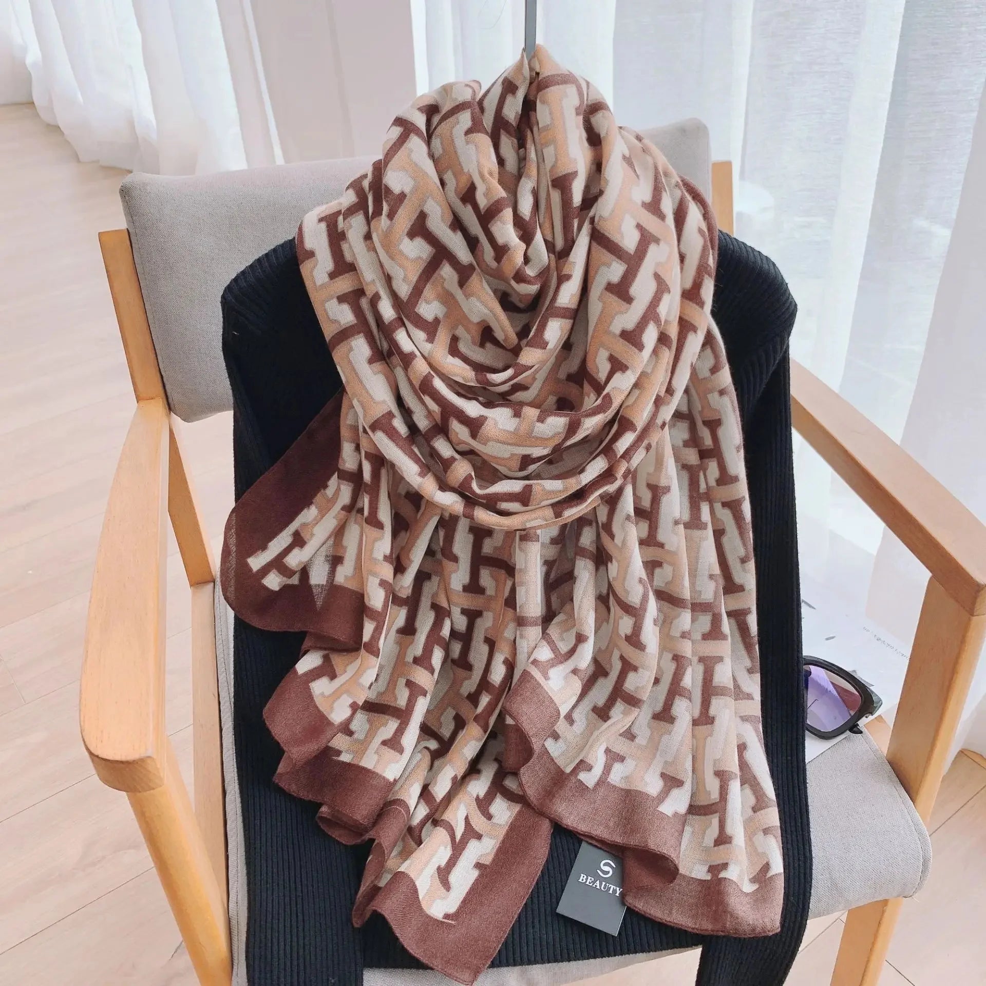 Écharpe Chic Coton-Lin : Élégance et Protection Solaire