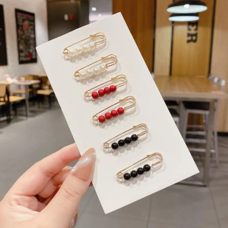 Elegant Pearl Clip: Versatile Waist & Collar Brooch