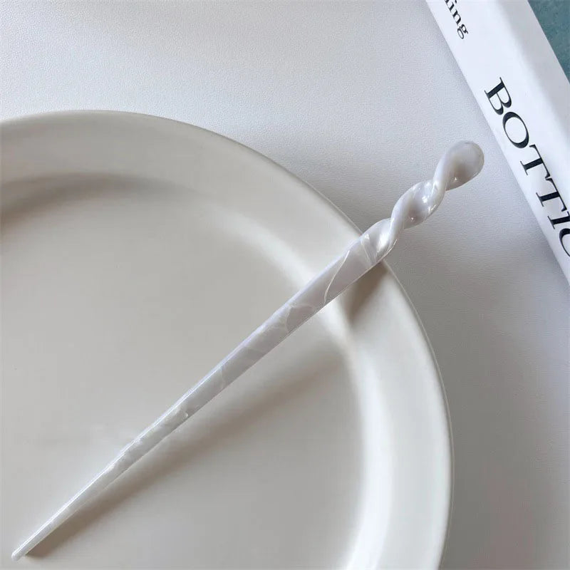 Bâtons de cheveux vintage en acétate pour femmes.