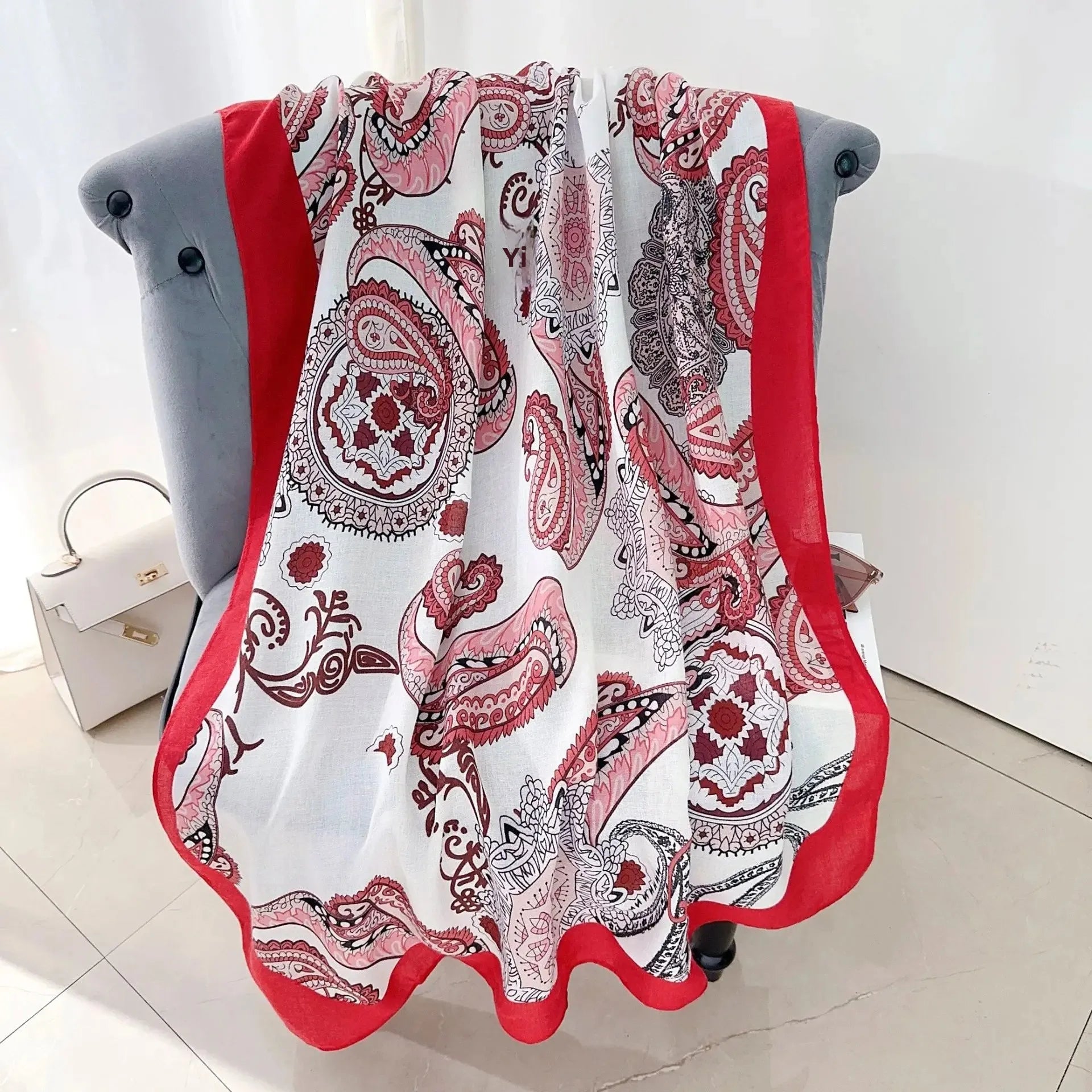 Écharpe Chic Coton-Lin : Élégance et Protection Solaire