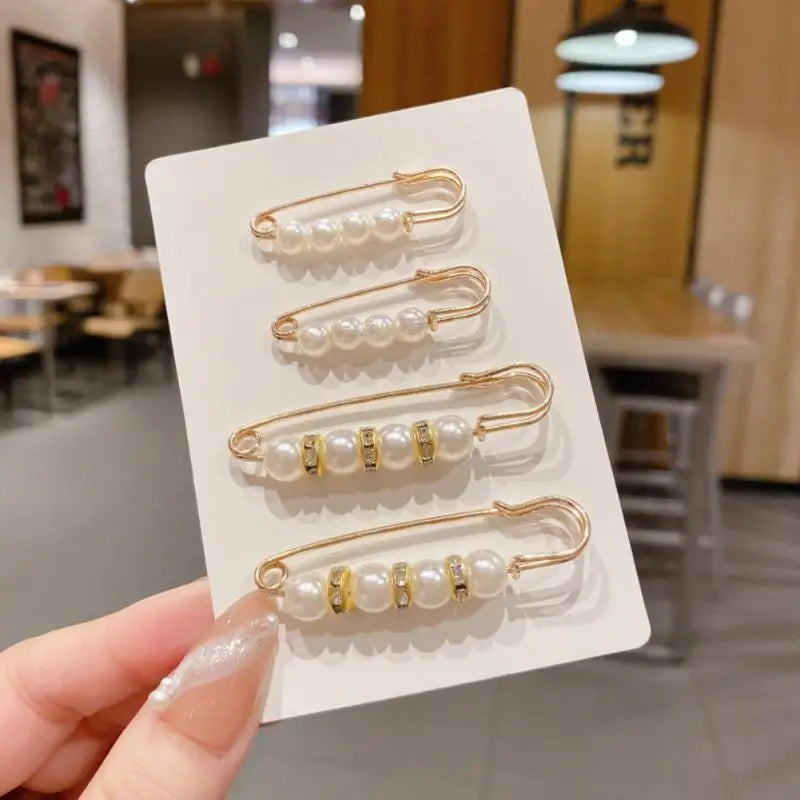 Elegant Pearl Clip: Versatile Waist & Collar Brooch