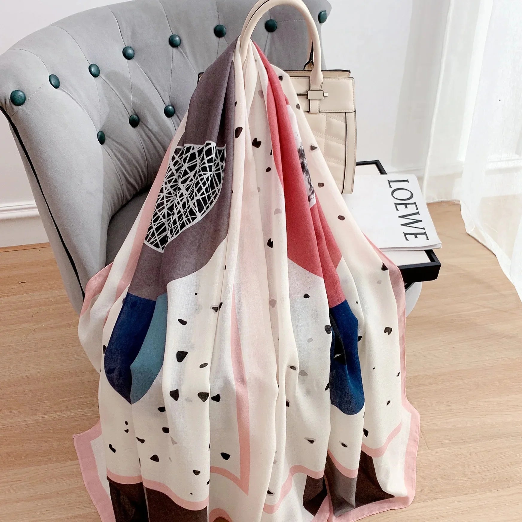 Écharpe Chic Coton-Lin : Élégance et Protection Solaire