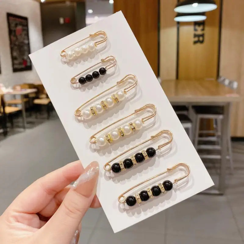 Elegant Pearl Clip: Versatile Waist & Collar Brooch