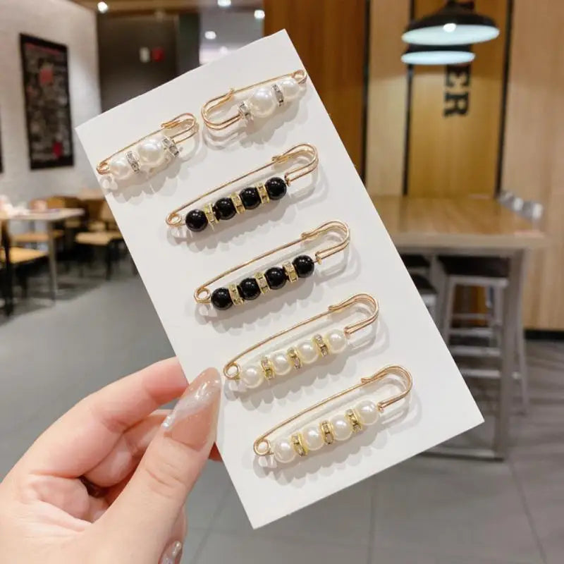 Elegant Pearl Clip: Versatile Waist & Collar Brooch