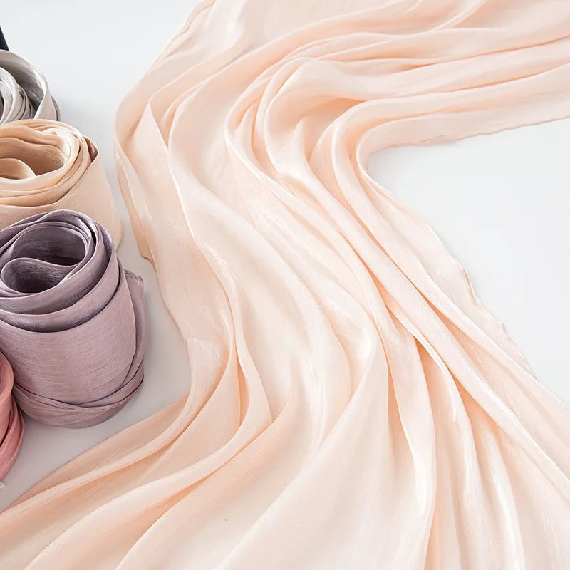 Foulards Unis en Soie Immitée - Élégance Éternelle