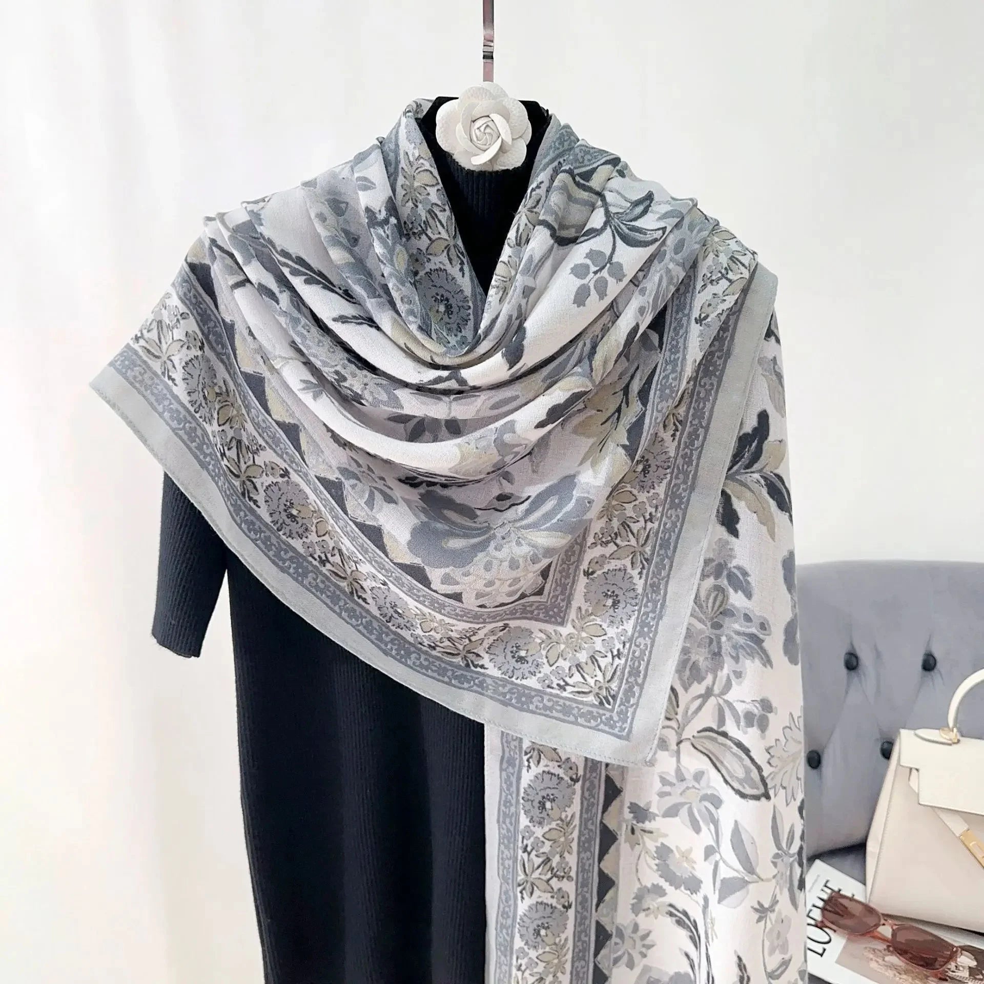 Écharpe Chic Coton-Lin : Élégance et Protection Solaire